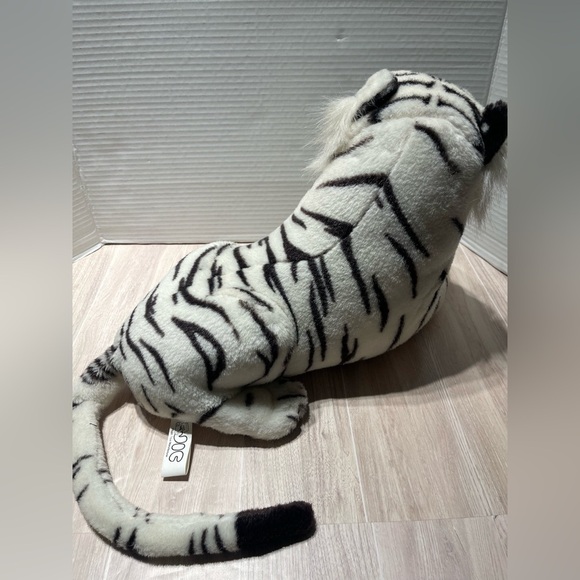 Vintage JIC White Tiger Plush Stuffed Animal – Realistic Big Cat Toy 17” - Picture 4 of 11